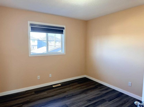 672 Taradale Drive Ne, Calgary, AB - Indoor Photo Showing Other Room