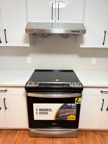 672 Taradale Drive Ne, Calgary, AB - Indoor Photo Showing Kitchen
