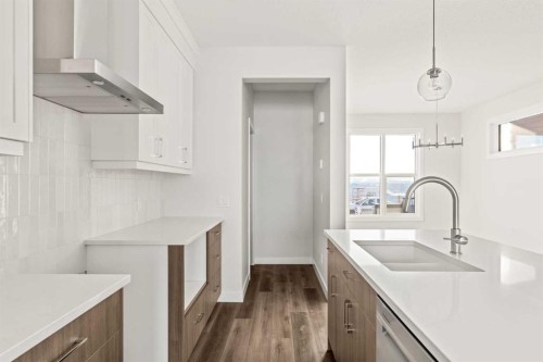 62 Setonvista Grove Se, Calgary, AB - Indoor Photo Showing Kitchen