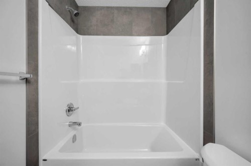 164 Legacy Reach Close Se, Calgary, AB - Indoor Photo Showing Bathroom