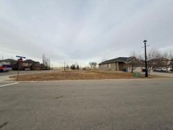 567 EAST LAKEVIEW Place  Chestermere, AB T1X 0A3