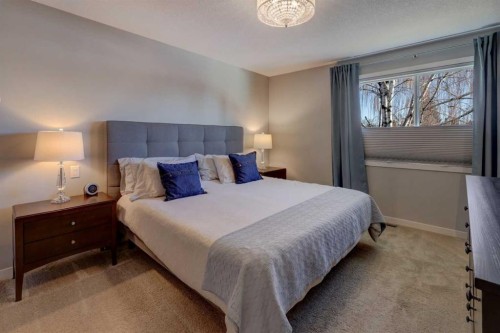 3111 Breen Crescent Nw, Calgary, AB - Indoor Photo Showing Bedroom