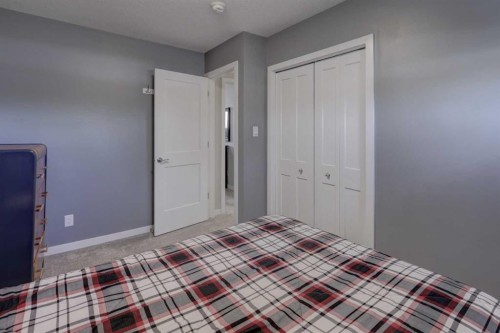 3111 Breen Crescent Nw, Calgary, AB - Indoor Photo Showing Bedroom