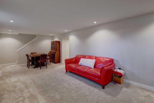 3111 Breen Crescent Nw, Calgary, AB - Indoor