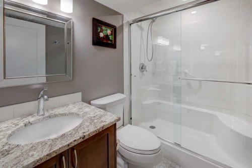 3111 Breen Crescent Nw, Calgary, AB - Indoor Photo Showing Bathroom