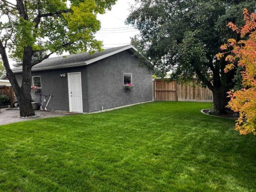 3111 Breen Crescent Nw, Calgary, AB - Outdoor