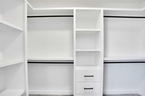 59 Baysprings Terrace Sw, Airdrie, AB - Indoor With Storage