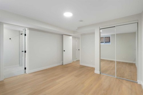 924 Canna Crescent Sw, Calgary, AB - Indoor Photo Showing Other Room