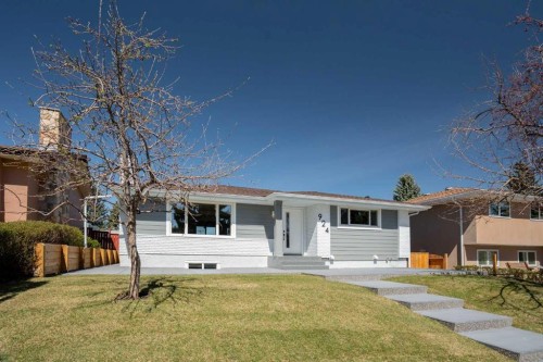 924 Canna Crescent Sw, Calgary, AB - Outdoor