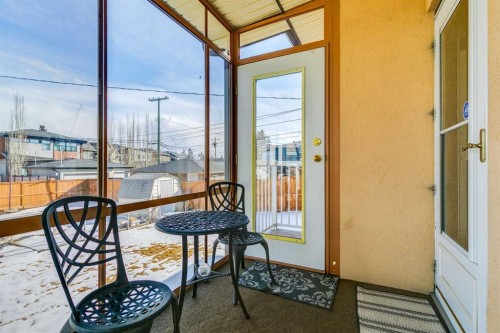 1228 Richland Road Ne, Calgary, AB - Indoor Photo Showing Other Room