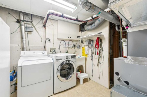 1228 Richland Road Ne, Calgary, AB - Indoor Photo Showing Laundry Room