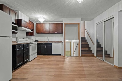6938 Laguna Way Ne, Calgary, AB - Indoor Photo Showing Kitchen