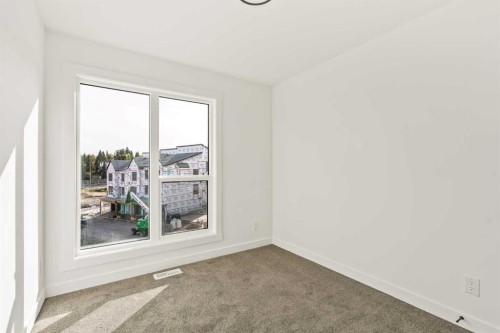 2507 Sovereign Crescent Sw, Calgary, AB - Indoor Photo Showing Other Room