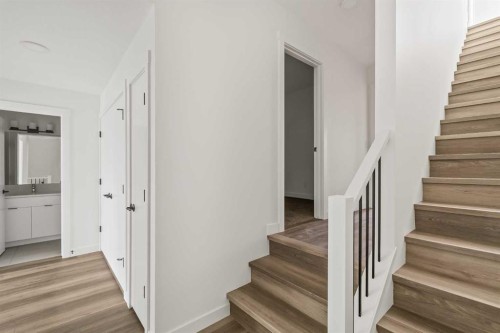 2507 Sovereign Crescent Sw, Calgary, AB - Indoor Photo Showing Other Room