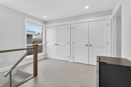 3704 58 Avenue Sw, Calgary, AB - Indoor Photo Showing Other Room