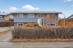 3704 58 Avenue SW Calgary, AB T3E 5H6