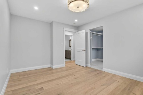 3704 58 Avenue Sw, Calgary, AB - Indoor Photo Showing Other Room