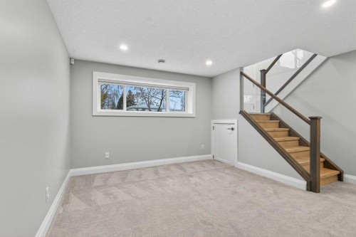 3704 58 Avenue Sw, Calgary, AB - Indoor Photo Showing Other Room