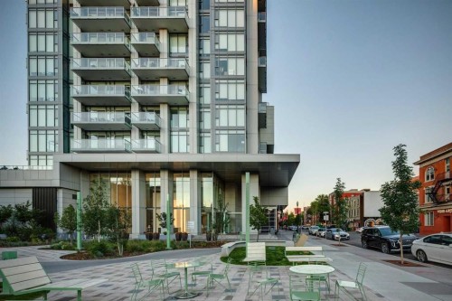 801-930 16 Avenue Sw, Calgary, AB - Outdoor With Facade
