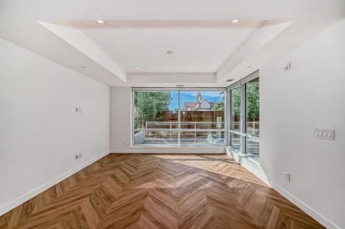 112-8445 Broadcast Avenue Sw, Calgary, AB - Indoor