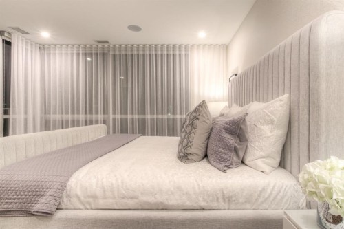 114-8505 Broadcast Avenue Sw, Calgary, AB - Indoor Photo Showing Bedroom