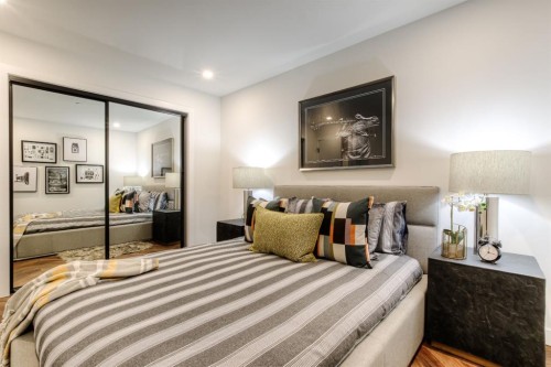 114-8505 Broadcast Avenue Sw, Calgary, AB - Indoor Photo Showing Bedroom