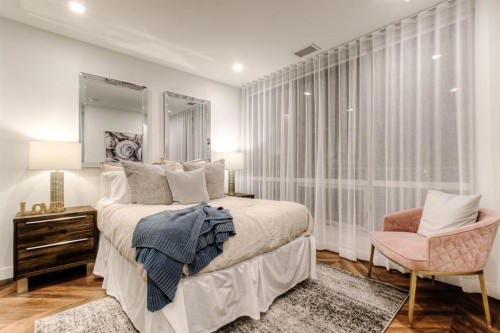 114-8505 Broadcast Avenue Sw, Calgary, AB - Indoor Photo Showing Bedroom