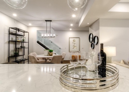 114-8505 Broadcast Avenue Sw, Calgary, AB - Indoor Photo Showing Other Room