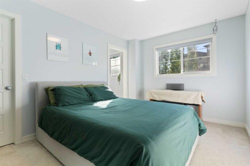 90 Pantego Lane Nw, Calgary, AB - Indoor Photo Showing Bedroom
