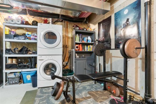 90 Pantego Lane Nw, Calgary, AB - Indoor Photo Showing Laundry Room