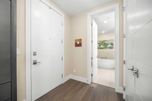 303-11 Burma Star Road Sw, Calgary, AB - Indoor Photo Showing Other Room