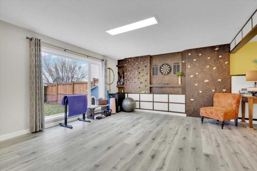 507 Sheep River Close, Okotoks, AB - Indoor Photo Showing Other Room