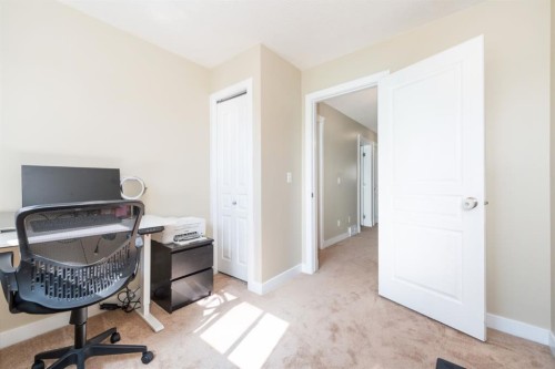 220 Bayside Point Sw, Airdrie, AB - Indoor