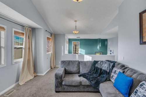 6 Morningside Landing Sw, Airdrie, AB - Indoor Photo Showing Living Room