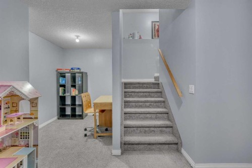 6 Morningside Landing Sw, Airdrie, AB - Indoor Photo Showing Other Room