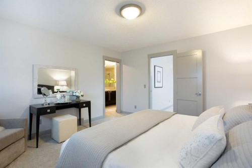 715 32 Street Nw, Calgary, AB - Indoor Photo Showing Bedroom