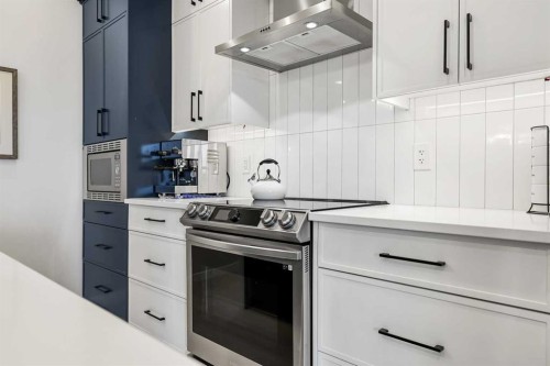 709 Marine Drive Se, Calgary, AB - Indoor Photo Showing Kitchen