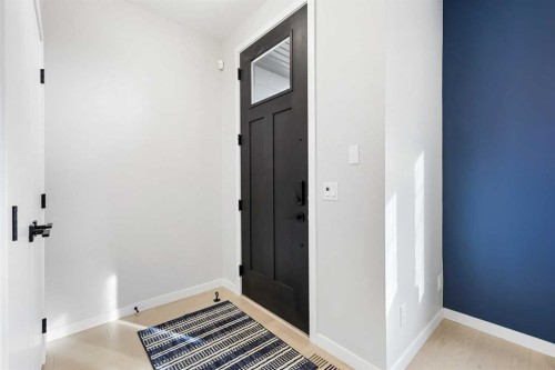 709 Marine Drive Se, Calgary, AB - Indoor Photo Showing Other Room