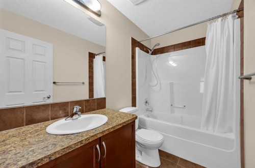 109 Bridlerange Place Sw, Calgary, AB - Indoor Photo Showing Bathroom