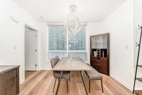 624 14 Avenue Sw, Calgary, AB - Indoor Photo Showing Dining Room