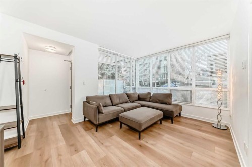 624 14 Avenue Sw, Calgary, AB - Indoor