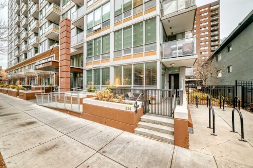 624 14 Avenue Sw, Calgary, AB - Outdoor