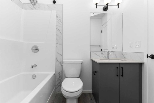 #217-140 Mahogany Street Se, Calgary, AB - Indoor Photo Showing Bathroom