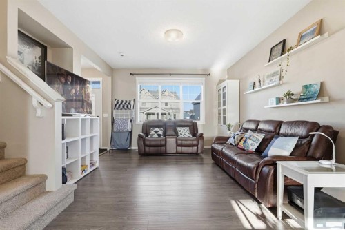 17 Auburn Meadows Link Se, Calgary, AB - Indoor Photo Showing Living Room