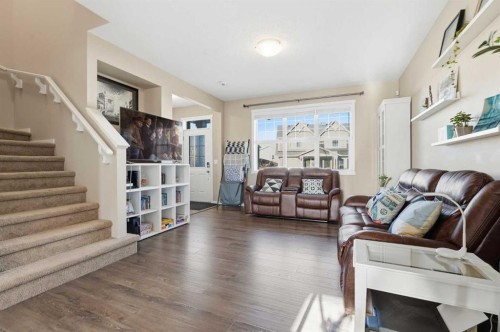 17 Auburn Meadows Link Se, Calgary, AB - Indoor Photo Showing Living Room