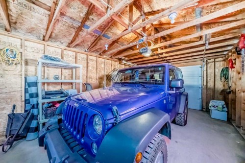 27 Martinview Crescent Ne, Calgary, AB - Indoor