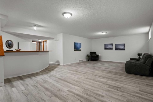 49 Somerside Close Sw, Calgary, AB - Indoor