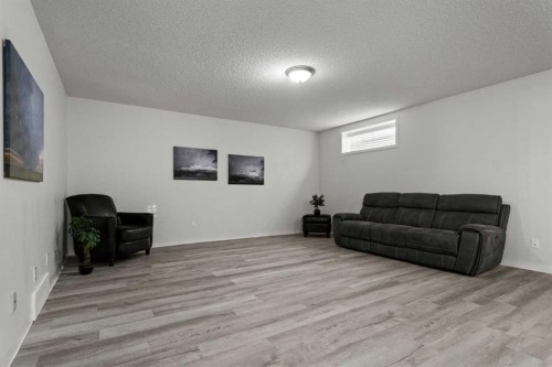 49 Somerside Close Sw, Calgary, AB - Indoor