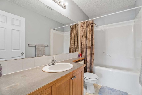 51 Westfall Crescent, Okotoks, AB - Indoor Photo Showing Bathroom