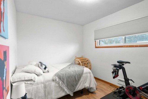 7 Creston Crescent Nw, Calgary, AB - Indoor Photo Showing Other Room